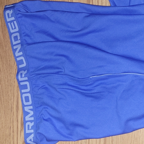 New Under Armour work out pants size youth large equaling womens medium - Picture 2 of 5